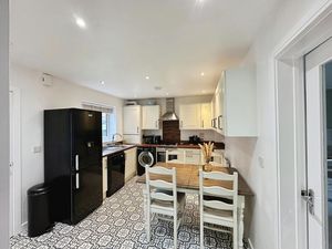 Photo 16- click for photo gallery